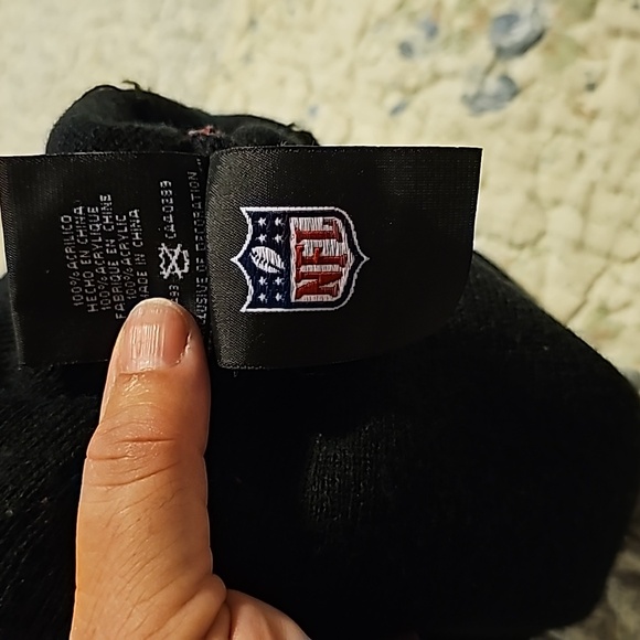 49ers pompom beanie - Picture 4 of 4